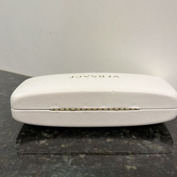 Versace. White/Gold Eye glass case. Designer Brand. - Picture 3 of 6